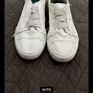 Blowfish size 8 from Buckle worn 3 times.